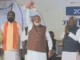 जब पीएम मोदी ने पटना के गांधी मैदान में मंच से लहराया गमछा